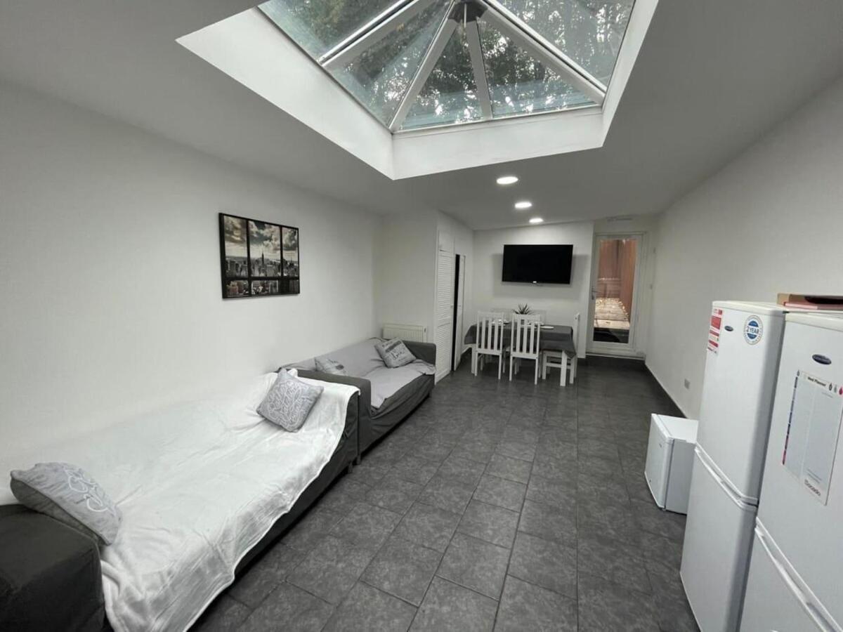 Studio Close To Selly Oak Train Station Birmingham Esterno foto